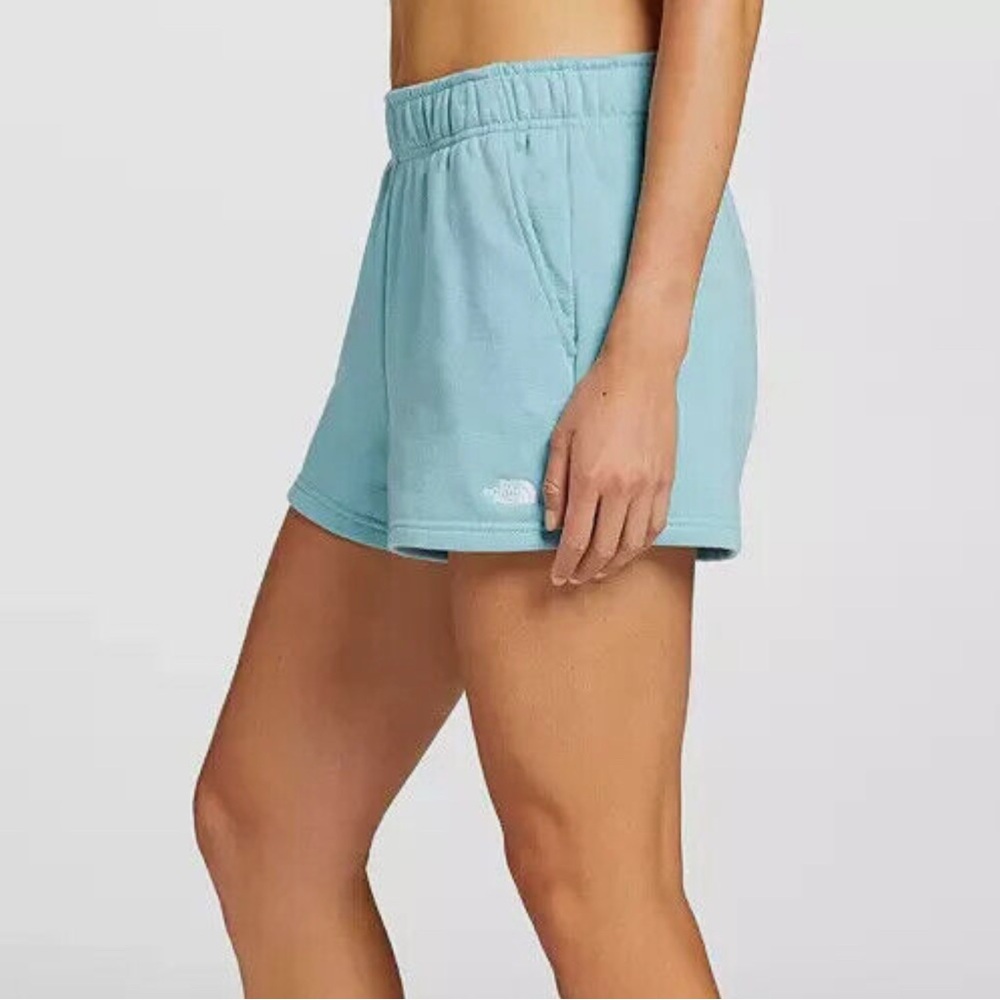 North Face Half Dome Shorts – Size L – Worn Once